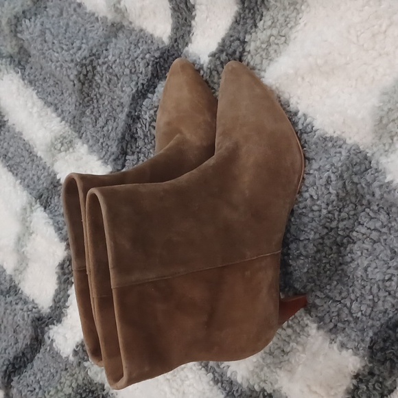 Dolce Vita Boots | NEW Women's Dee Brown 6-6.5 Suede Kitten-Heel Ankle Booties - Picture 9 of 16